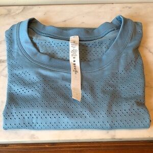 LuluLemon Aqua Green/blue Perforated Performance Short Sleeve Tee